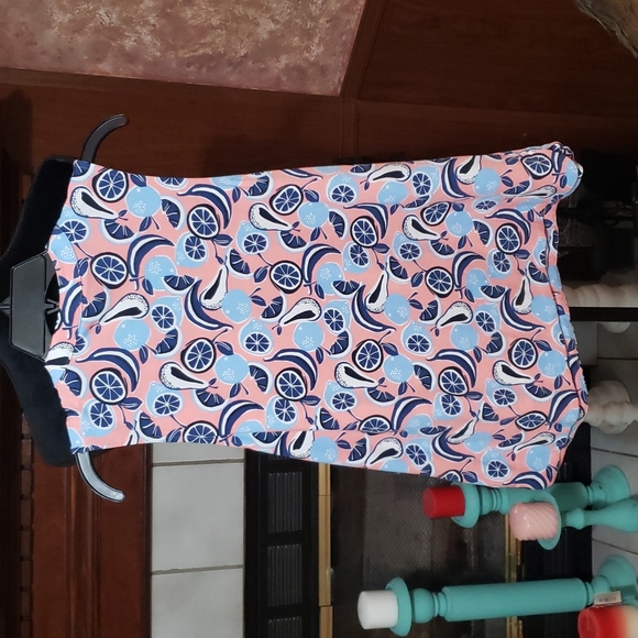 Crown & Ivy Sleeveless Picnic Party II Signature Top Size M - Picture 3 of 4